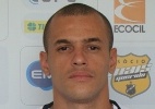 Thiaguinho lamenta não poder defender o ABC diante do Sport