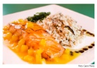 Salmão Grelhado com Molho de Maracujá e Arroz de Cogumelos