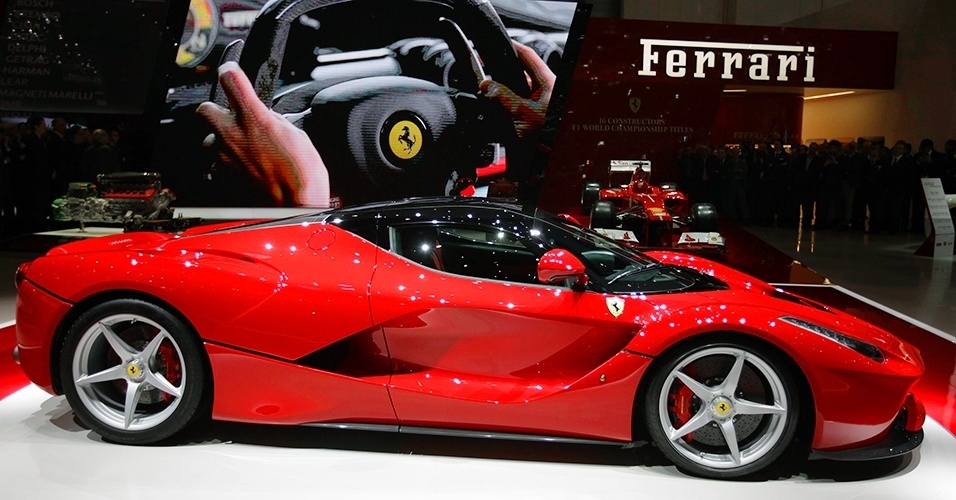 http://imguol.com/2013/03/07/ferrari-la-ferrari-1362682964937_956x500.jpg