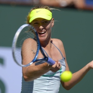 http://imguol.com/2013/03/12/12mar2013---maria-sharapova-rebate-a-bola-durante-confronto-contra-lara-arruabarrena-vecino-esp-em-indian-wells-1363126847291_300x300.jpg
