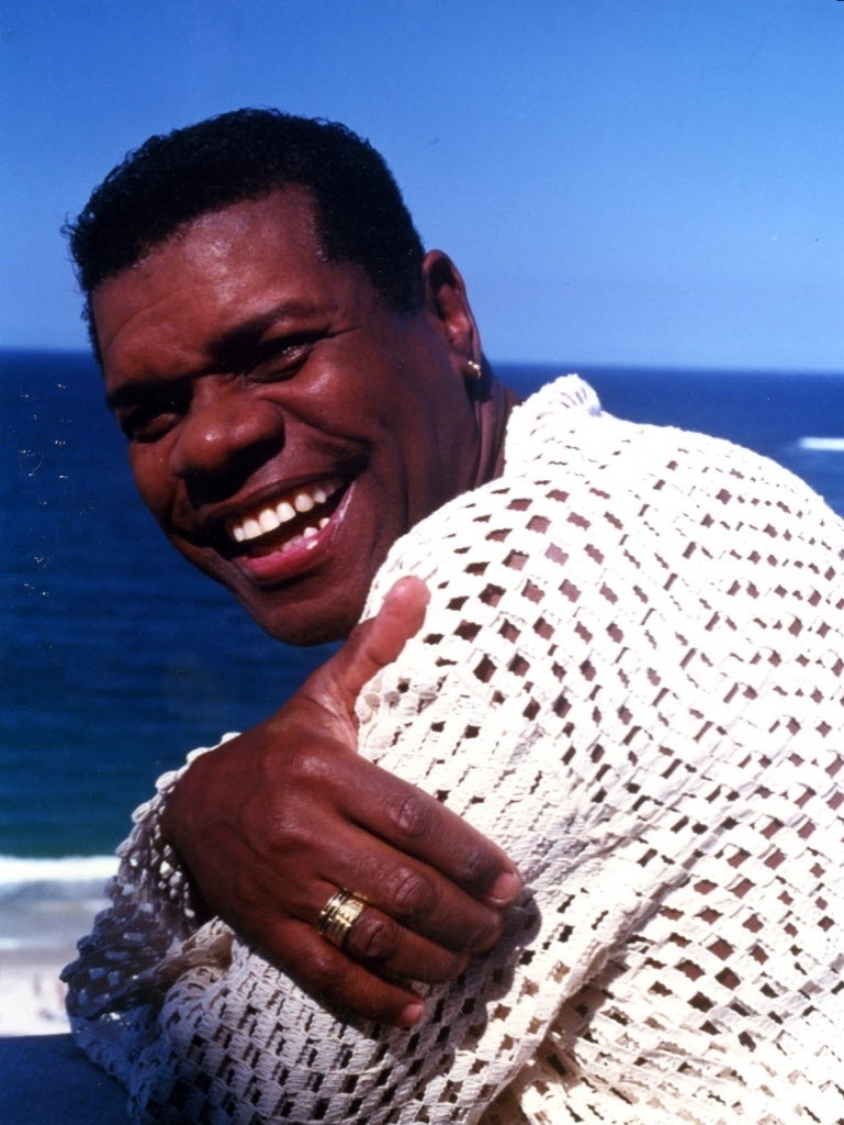 Emílio Santiago Famosos UOL Entretenimento