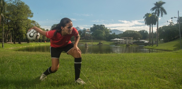Maria Clissia, 15, foi gandula na Copa das Confederações e poderá ser de novo na Copa do Mundo