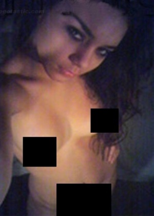 Vanessa Hudgens em fotos vazadas em 2007; a atriz supostamente foi alvo de hackers mais uma vez