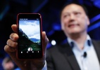 Facebook é mais usado pelo celular que pelo desktop  (Foto: Robert Galbraith/Reuters)