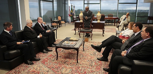 Joaquim Barbosa recebeu representantes das três principais associações de magistrados do país em seu gabinete no STF