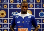 Cruzeiro descarta badalação, e Dedé deve ter estreia discreta na quarta
