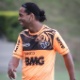 Ass&eacute;dio a Ronaldinho Ga&uacute;cho impressiona at&eacute; companheiros de Atl&eacute;tico-MG