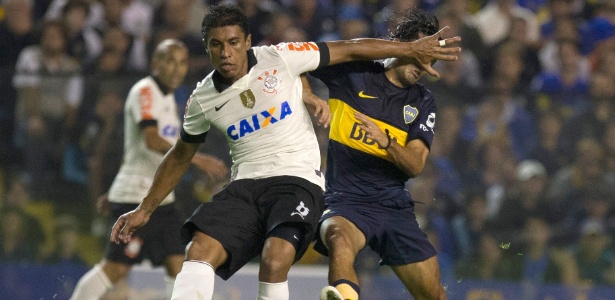 Corinthians, do volante Paulinho, precisa vencer o Boca por 2 a 0 para se classificar 