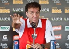 Cuca descarta poupar titulares por jogo no México e única dúvida é Réver