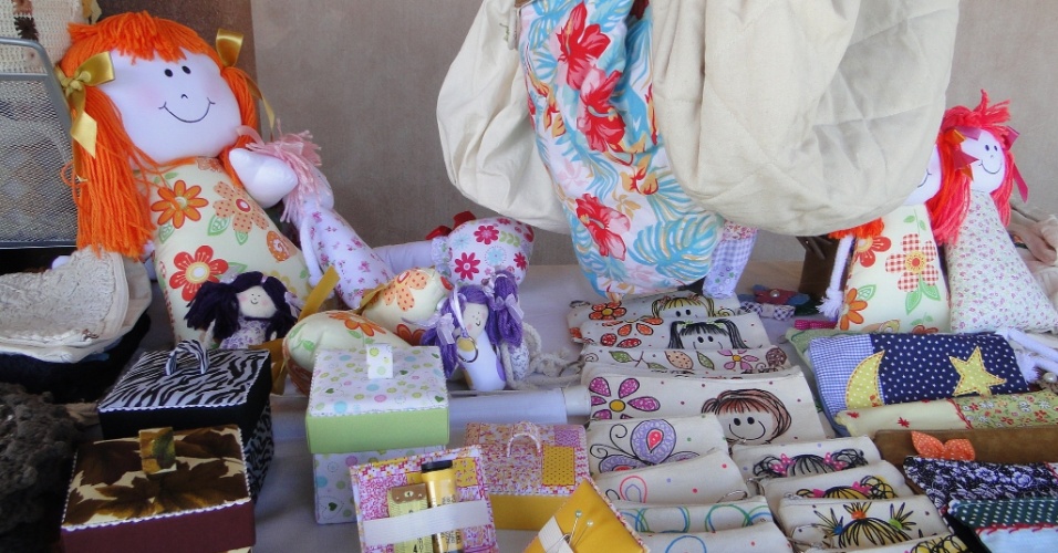 Veja produtos dos artes u00e3os de Fortaleza Fotos UOL Economia Artesanato Ouro Preto Mg ~ Veja produtos dos artes u00e3os de Fortaleza Fotos UOL Economia