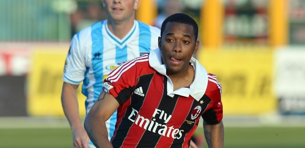 Robinho, do Milan, aceita receber R$ 1 milhão de salário mensal, livre de impostos