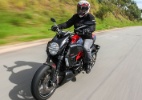 Diavel Carbon  (Foto: Doni Castilho/Infomoto)