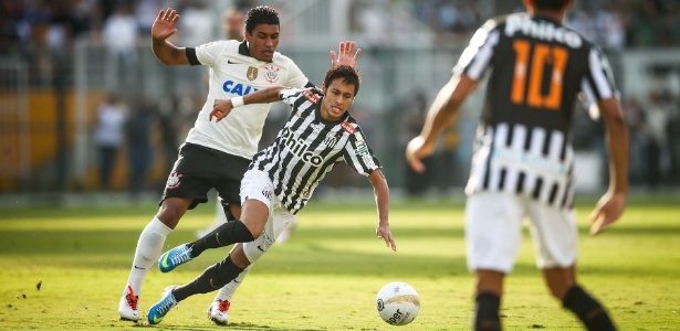 Neymar e Paulinho em ação no primeiro jogo da decisão; dupla pode dizer adeus