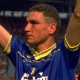 H&aacute; 25 anos, ator de filmes de a&ccedil;&atilde;o e sua "gangue maluca" venciam a Copa da Inglaterra contra o Liverpool; relembre