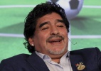 Três meses após nascimento, Maradona finalmente conhece seu novo filho