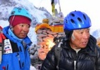 Japonês de 80 anos escala o monte Everest para tentar recorde  (Foto: Miura Dolphins/AFP)