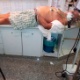 No RJ, Cremerj flagra idoso atendido em estante com lata de lixo em hospital municipal - Cremerj