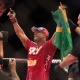 Belfort nocauteia Rockhold com chute de cinema e se aproxima de disputa de cintur&atilde;o