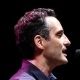 Jorge Drexler encerra Virada com versões de músicas brasileiras e coro do público - Bruno Poletti/UOL