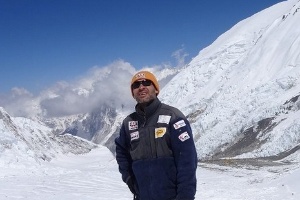 Brasileiro quer ser o primeiro a voar de parapente do topo do Everest  (Foto: Divulgação)