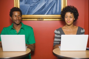Você sabe demonstrar interesse por alguém?  (Foto: Thinkstock)