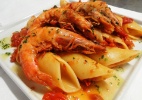 Pennoni Gamberoni Pomodorini do Vesúvio (camarão com penne gigante) Pennoni Gamberoni Pomodorini do Vesúvio (camarão com penne gigante)