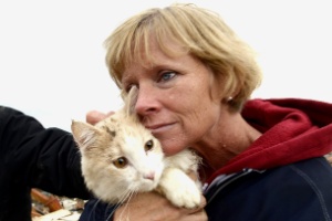 Animais de estimação sobrevivem à destruição do tornado em Oklahoma e são resgatados  (Foto: Tannen Maury/EFE)