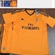 Real Madrid usar&aacute; camisa laranja na pr&oacute;xima temporada, diz jornal