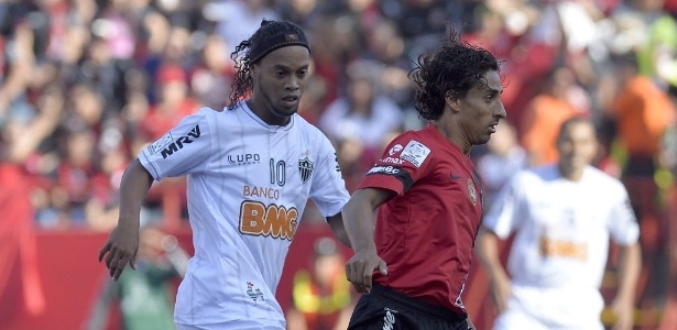 Ronaldinho: "Queremos entrar para a história do Atlético por ganhar a Libertadores"