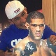 Cigano d&aacute; uma de Tyson e "morde" orelha de Pez&atilde;o antes do UFC 160
