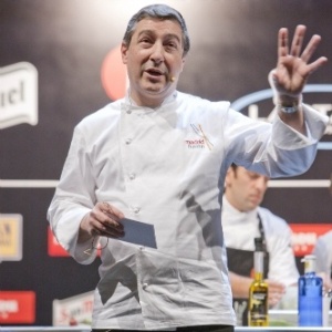 O chef Joan Roca, do El Celler de Can Roca, durante apresentação no madridfusión 2014