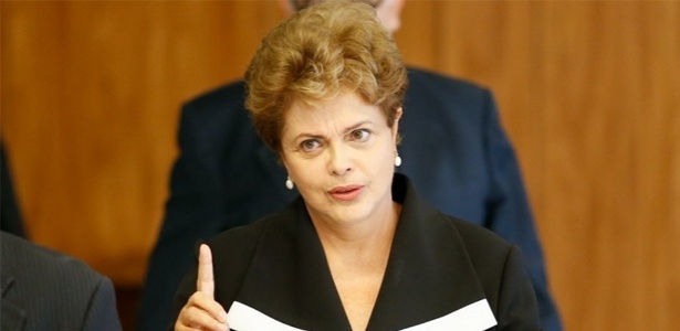 Dilma pediu manifestação "sem violência" - Pedro Ladeira/Folhapress
