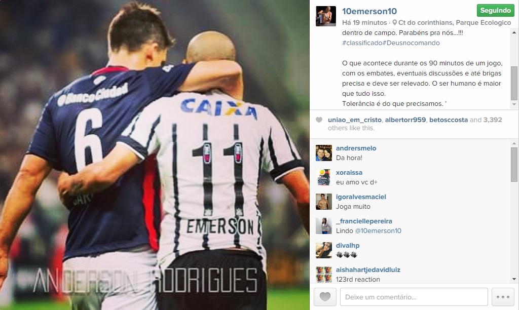 Sheik posta foto ao lado de zagueiro mordido e pede por tolerância