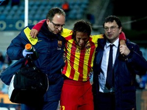 Neymar torceu o tornozelo contra o Getafe pela Liga Espanhola