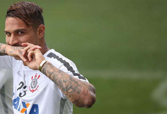 Pelo visto o Guerrero não quer ficar no Corinthians