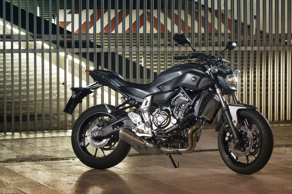 Yamaha MT07 traz torque, estilo e bom preço na Europa Carros UOL