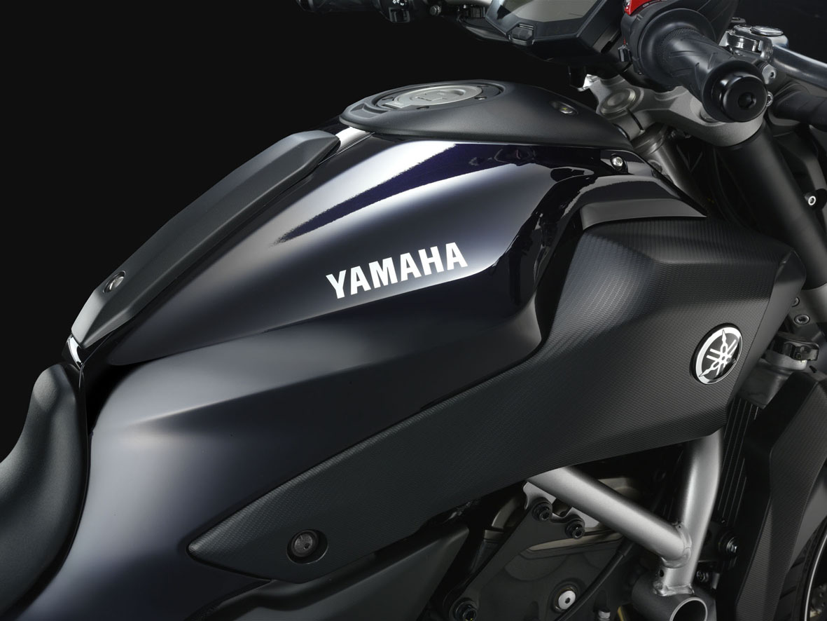 Yamaha MT07 traz torque, estilo e bom preço na Europa Carros UOL