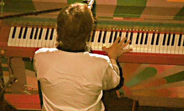 060513_paulbhpiano
