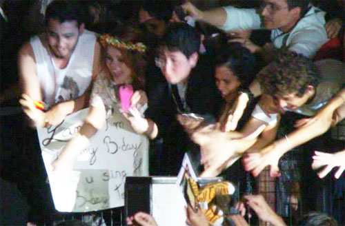 081113_lana_happy