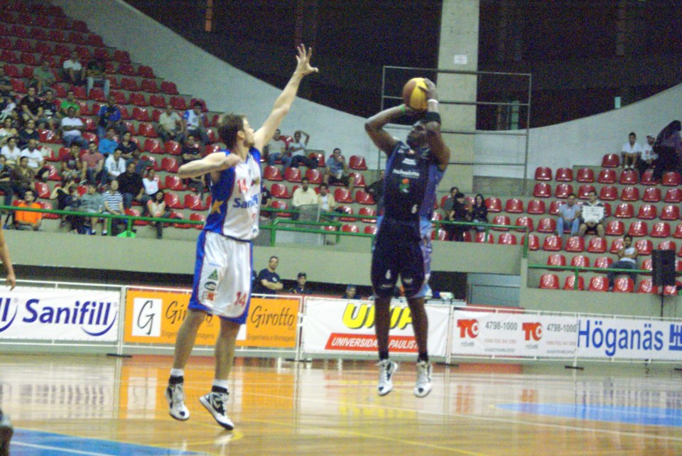 Bauru, Campeonato Paulista de basquete Foi de três