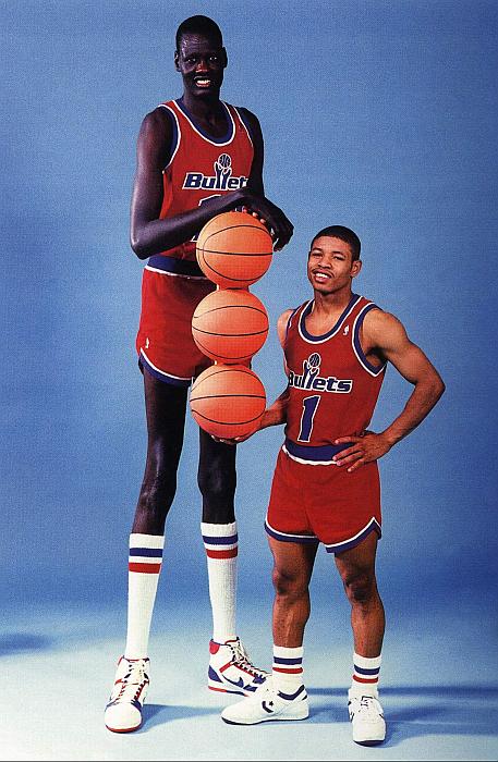 manute-bol-bogues-washington.jpg Bol x Bogues