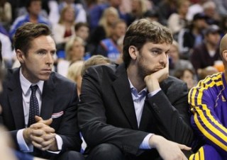 Steve Nash e Pau Gasol, Lakers, NBA Nash e Gasol no banco