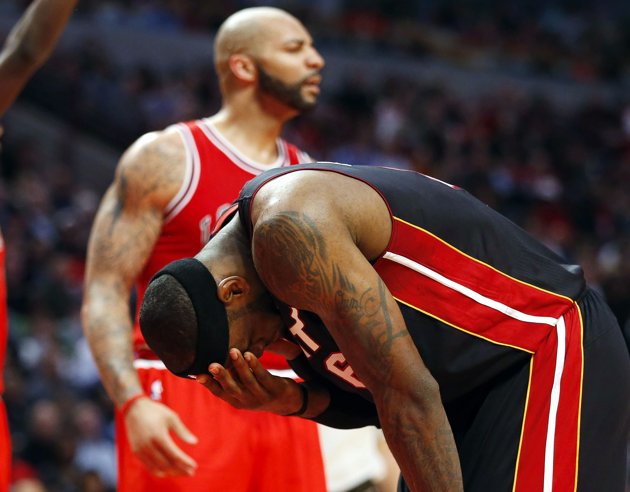 NBA, Chicago Bulls encerra sequência de vitórias do Miami Heat Boozer x LeBron