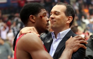 Kyle Hines, Euroliga, Olympiakos, defesa Quase um nocaute técnico