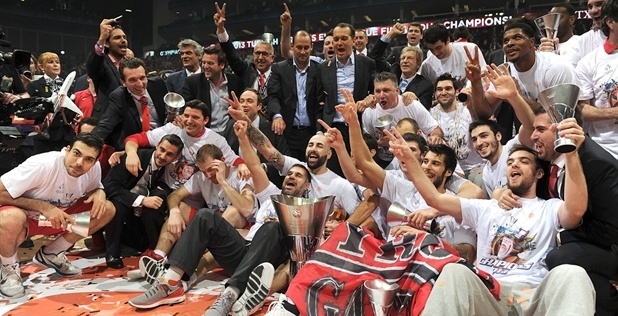 Olympiakos campeão da Euroliga 2012-2013 Olympiakos na cabeça