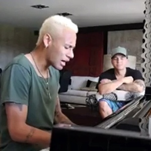 Resultado de imagem para Neymar planejou gravar álbum dedicado a Bruna Marquezine.