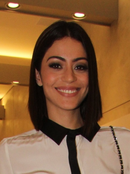 Carolina Os?rio de Castro net worth salary