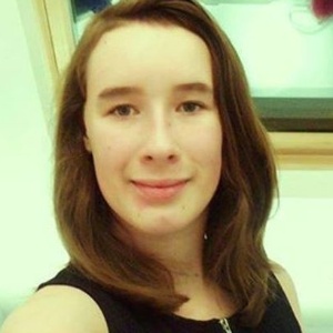 18.dez.2014 - A britânica Elizabeth Lowe, de 14 anos, cometeu suicídio por temer contar aos pais que era lésbica