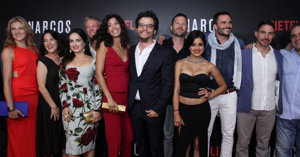 Famosos Prestigiam Lançamento De Narcos Nova Série Do Netflix No Rio Bol Fotos Bol Fotos