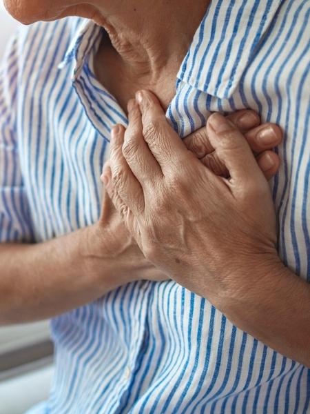 Mulher e homem têm sinais parecidos de infarto, diz estudo